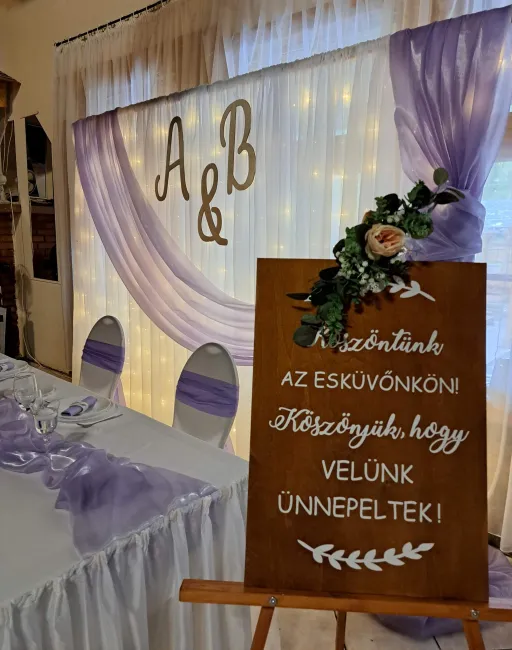 Köszöntő tábla