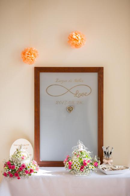 Egyedi vendégkönyvek